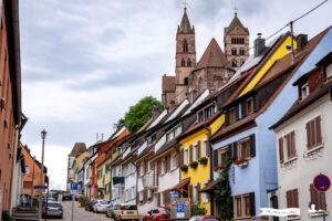 Calle que lleva a la parte alta de Breisach